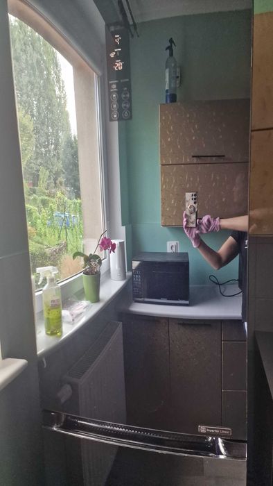 Lodówka czarna, lustrzane drzwi, polecam!
