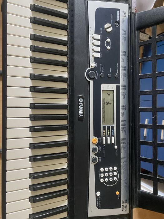 Keyboard Yamaha YPT-210