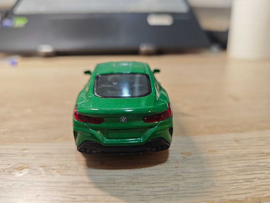 1/44 Miniatura BMW 8 series