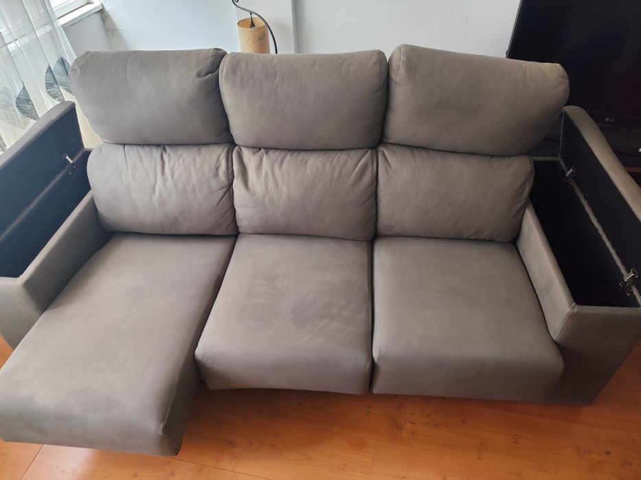 Sofá 3 lugares + 2 baús de arrumação