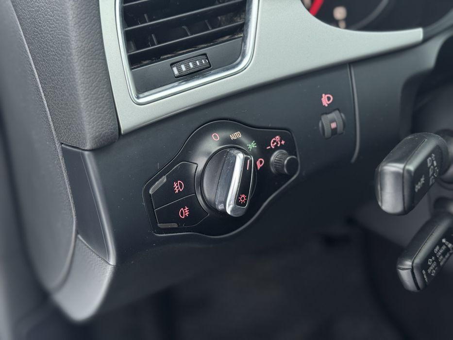 Audi A4b8 2010 2.0TDI АКПП