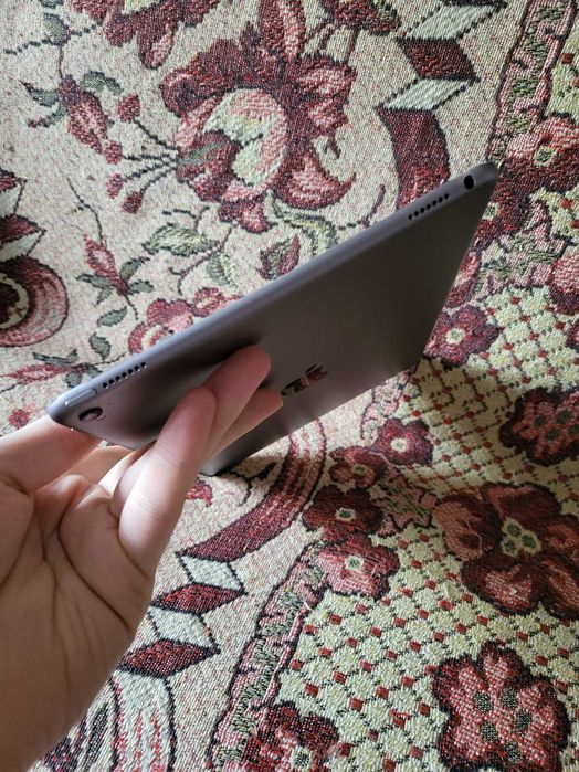 Планшет apple iPad Pro 9.7" iOS 12-16 128 ГБ