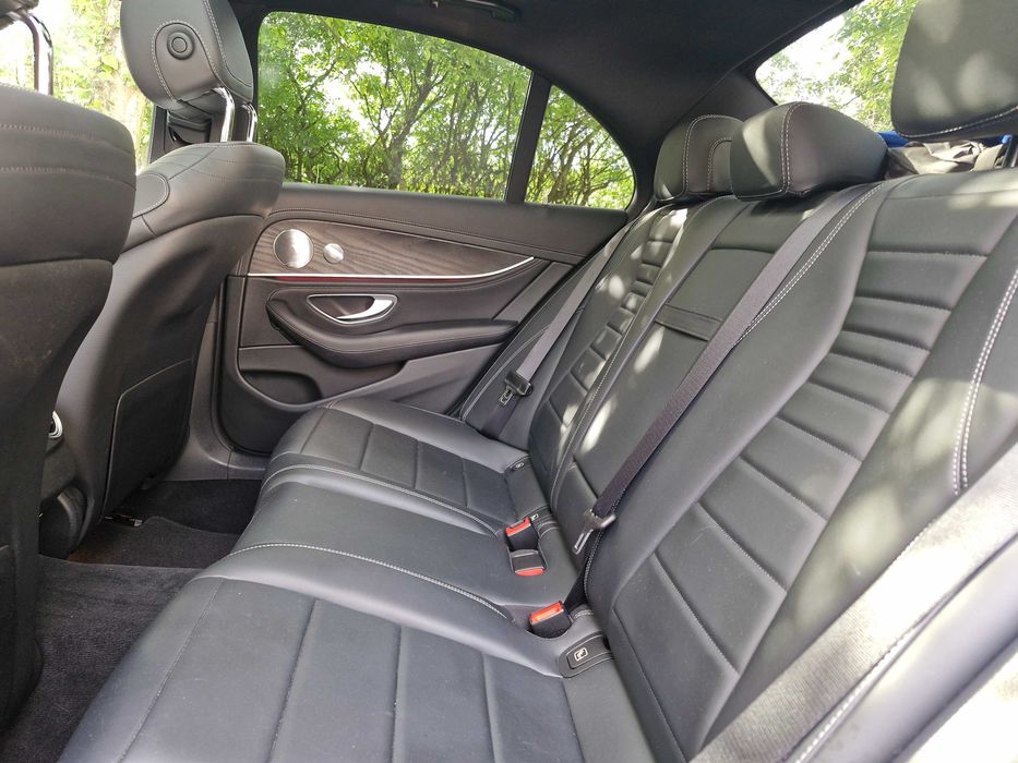 auto do ślubu Mercedes E
