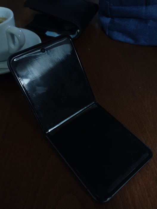 Samsung flip 3 5g