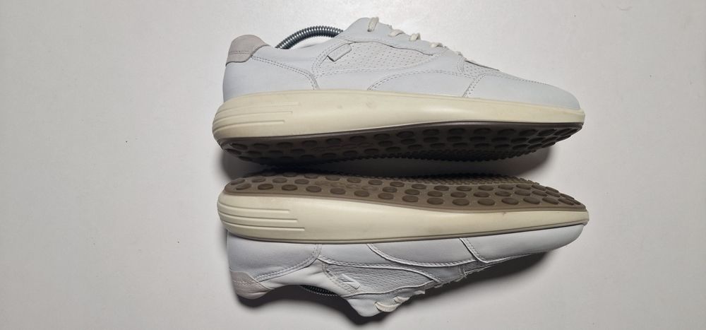 кросовки ECCO Soft 7 42 розмір