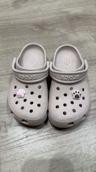 Дитячі  сандалі Crocs р С 12 пудровий колір, гарний стан