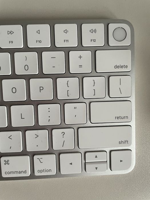 Klawiatura Apple Magic Keyboard z Touch ID (Lightning)