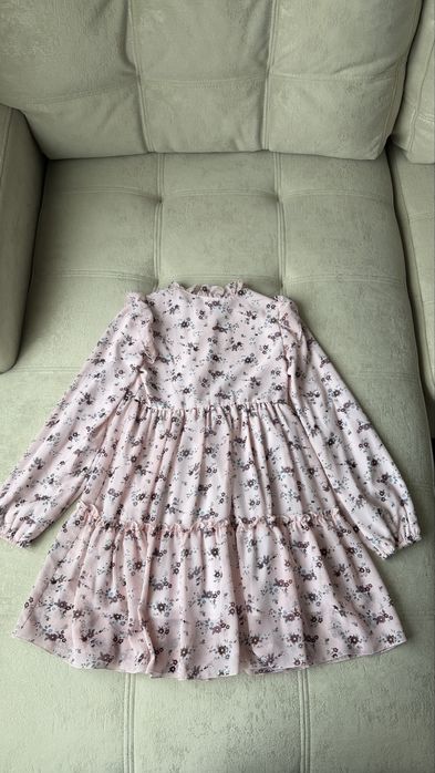 Платье на девочку рост 140 нежно розовое