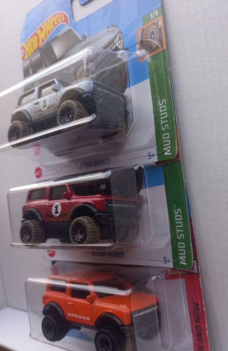 Hot wheels conj 3 - 21 ford bronco