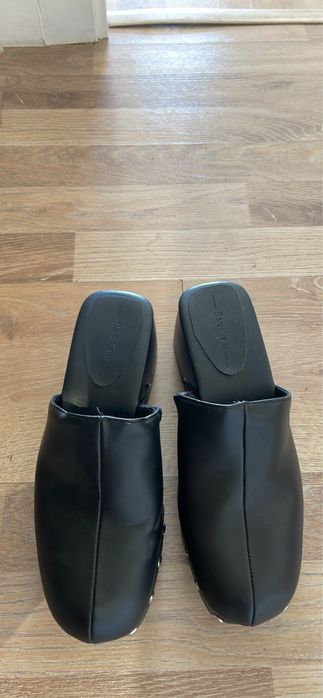 Socas novas pretas da berska n.36