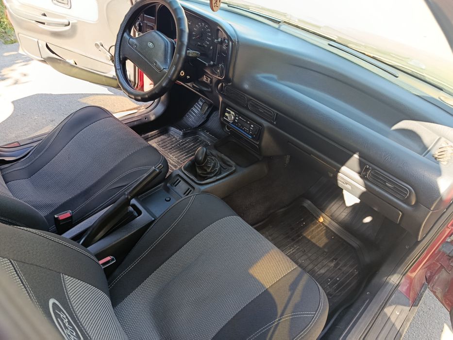Автомобіль Форд скорпіо
