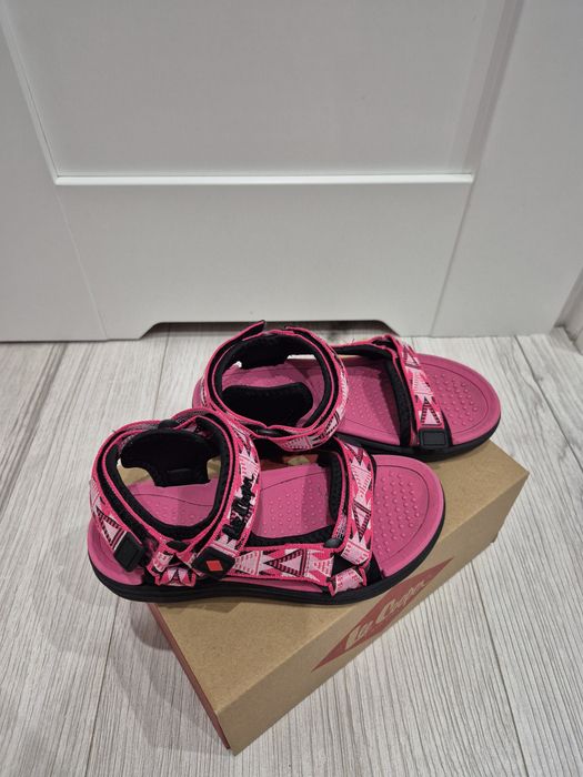 Sandały  dziewczęce Lee Cooper rozm. 32 kolor fuksja