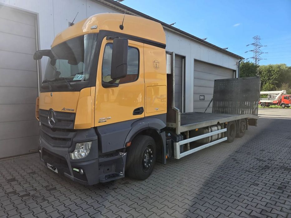 Mercedes-Benz ACTROS 2542 6x2-4 - Pomoc drogowa hydrauliczne najazdy samochód specjalny po przewozu maszyn budowlanych podnośników koszowych zwyżek pojazdów i innych BEKO THORRY ZANNER  Pomoc drogowa Hydrauliczn najazd BEKO do przewozu maszyn podnośników