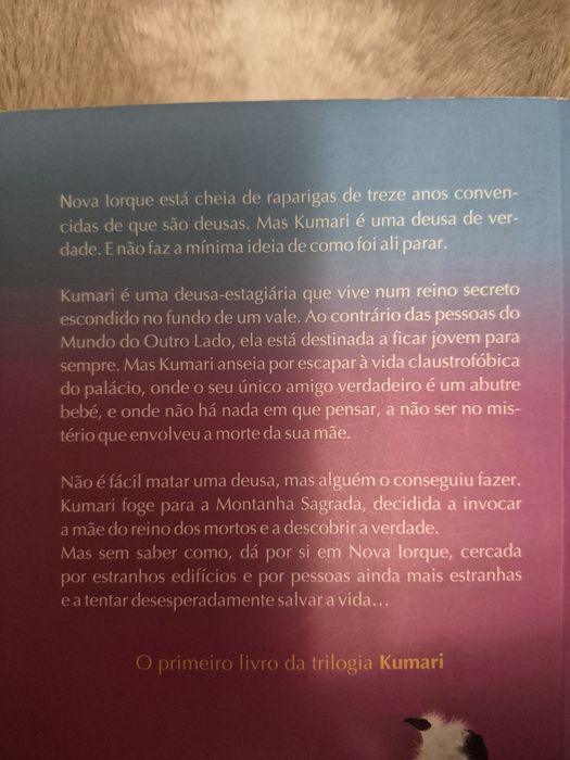 Livro Kumari Deusa de Gotham