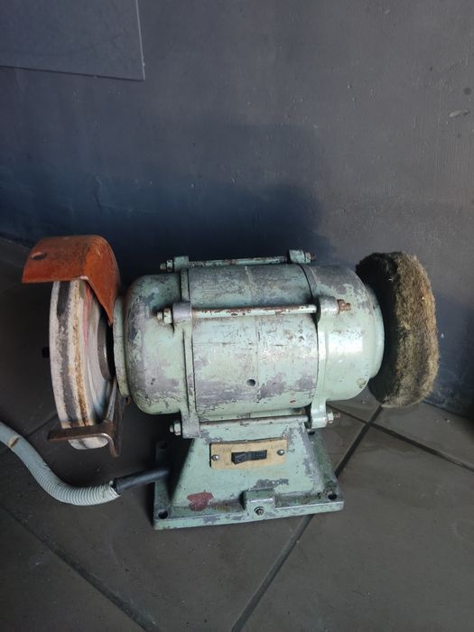 Станок точильный (точило) Працював мало, повністю робочий стан!