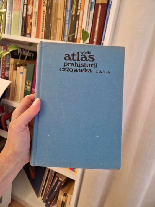 Atlas prahistorii człowieka - J. Jelinek