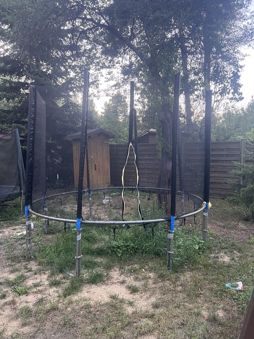 2 trampoliny - j