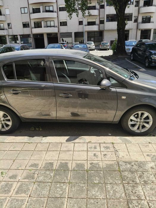 Carro Opel Corsa GPL — fotografia 4