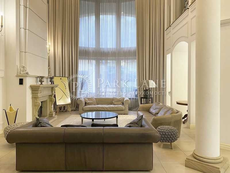 Продам Резиденцію в Лісниках з власним парком та озером Обухівський