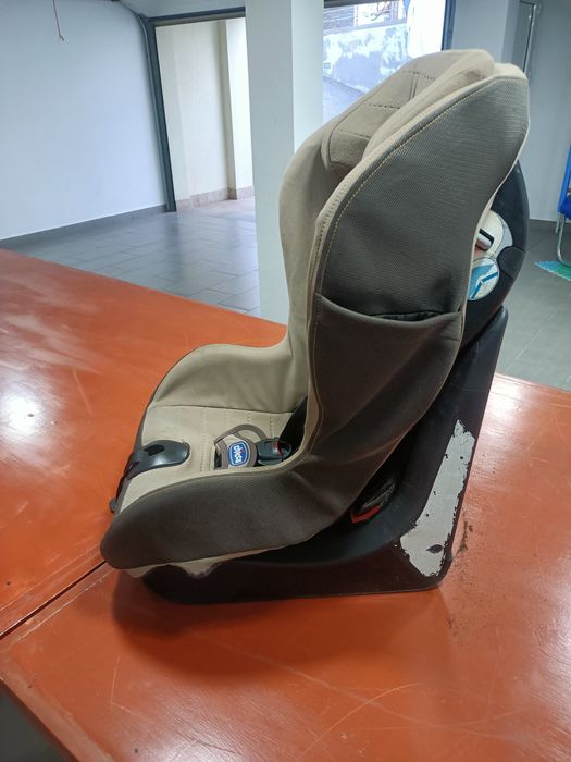 Vendo cadeira auto da Chicco usada