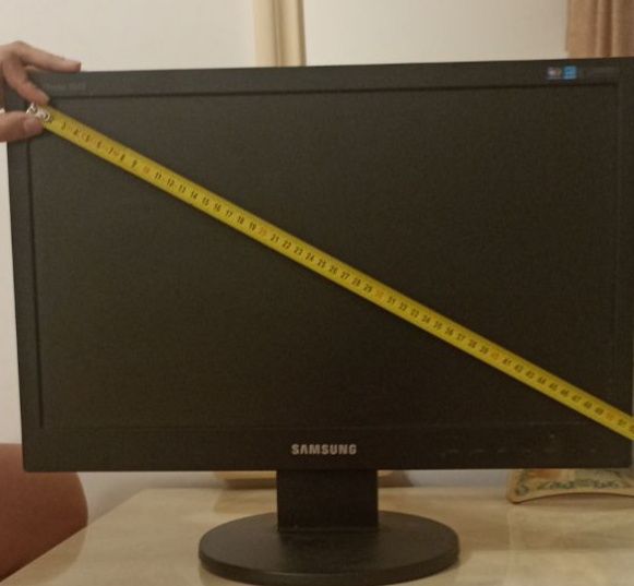 Продам монітор Samsung SyncMaster 2043sn