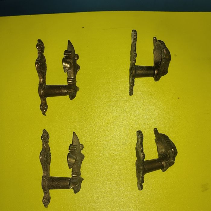 Bengaleiros de parede antigos