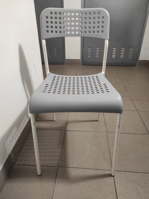 Sprzedam 3 szt krzeseł