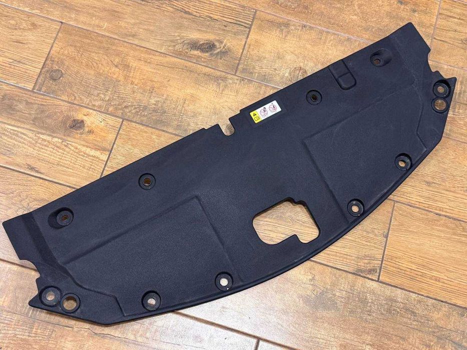 Накладка радиатора телевизора Lexus NX 2014-2021 **ОРИГИНАЛ**