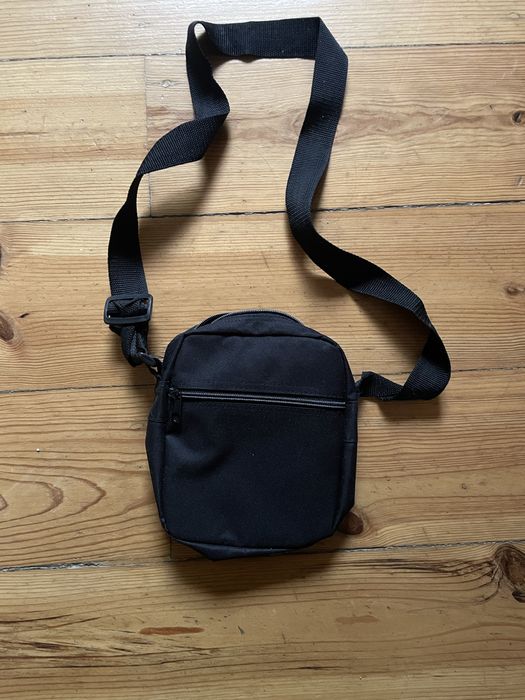 Bolsa tiracolo preta