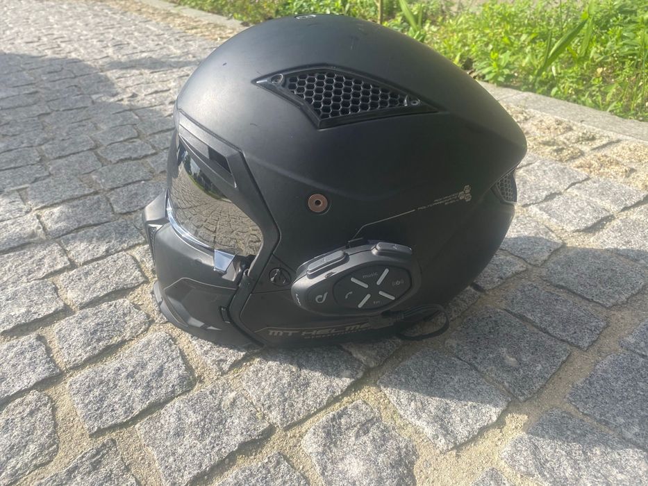 Capacete de Mota mthelmets com intercomunicador