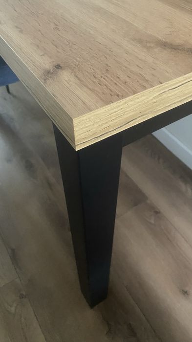 Stół 70x120cm i 5 krzeseł