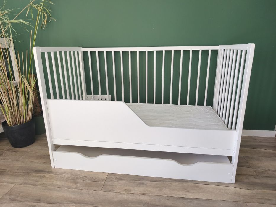 Łóżeczko -tapczanik + materac 120x60