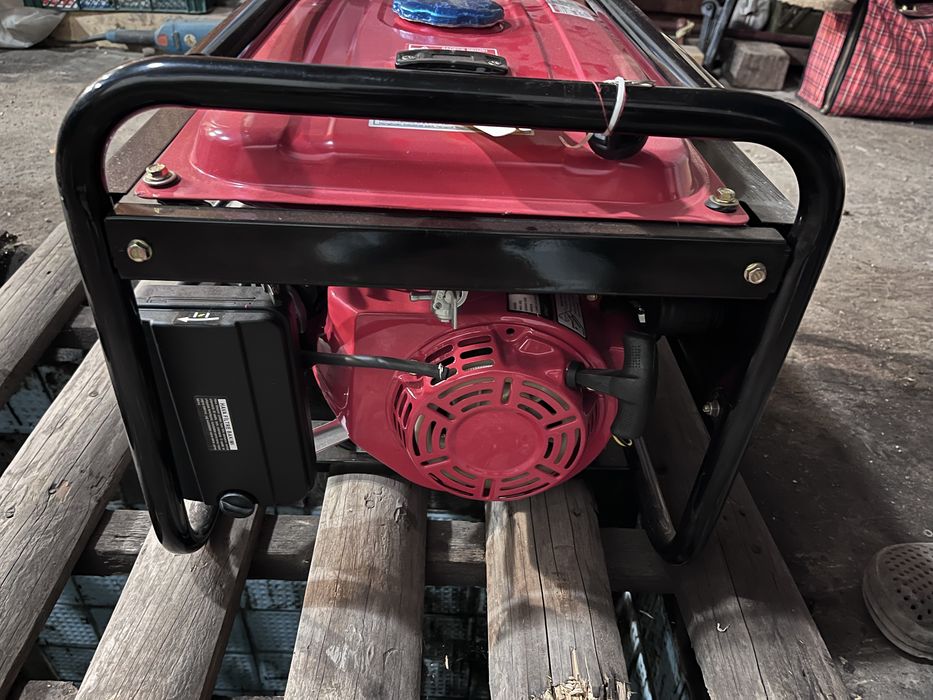 Однофазный бензиновый генератор Alimar ALM-B-3500ME