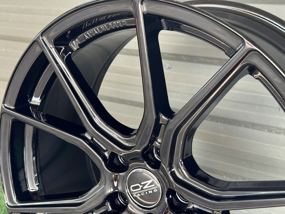 Fondmetal R19 5x114.3 Nissan Mitsubishi Toyota Honda Kia Hyundai