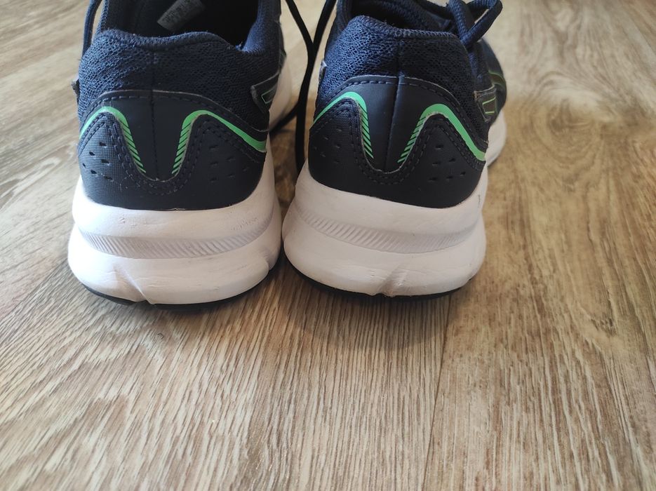 Дитячі кросівки Asics. 39 р.