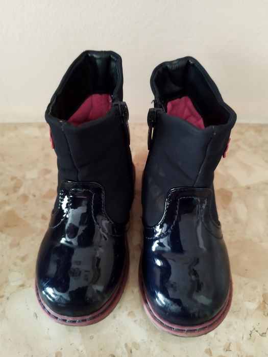 Botki granatowe rozm.22 lakierowane