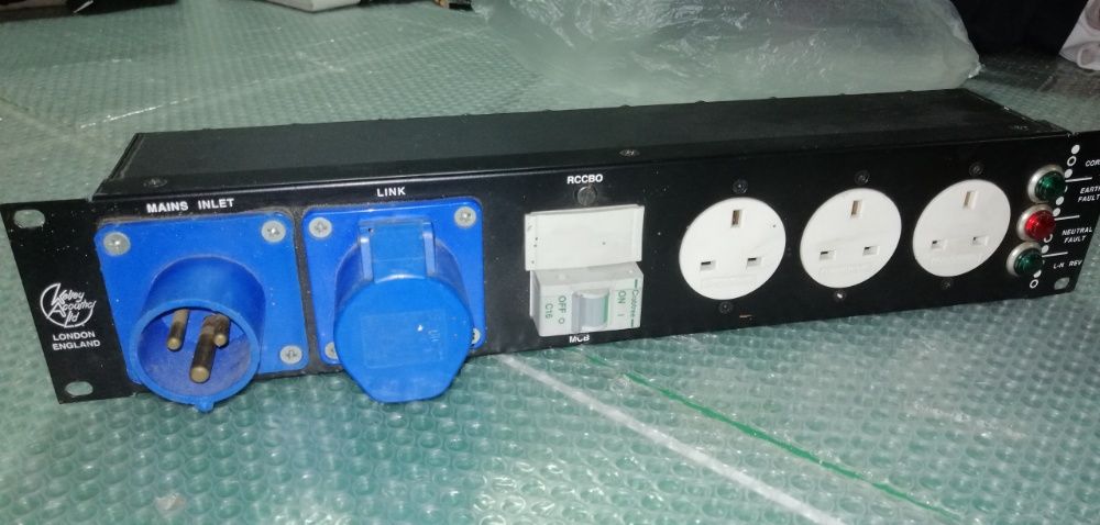 Kelsey 19″ 16 Amp Single Phase Power Distribution Units