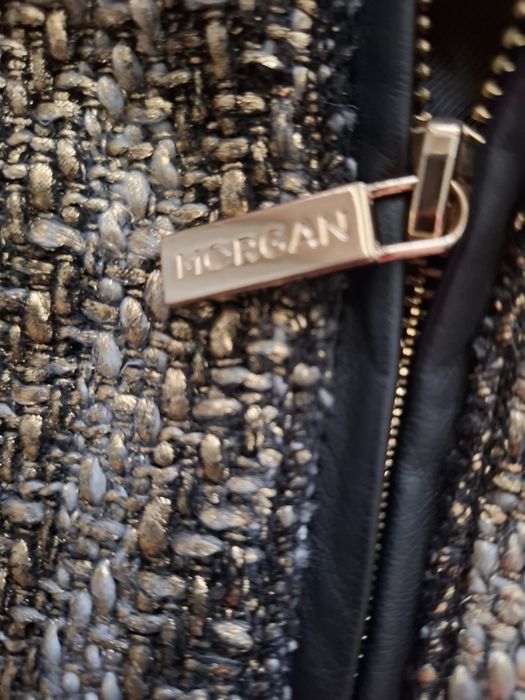 Złotoczarna chanelka