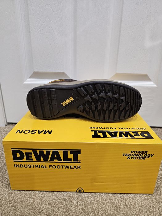 Buty robocze Dewalt Mason z stalowym noskiem .