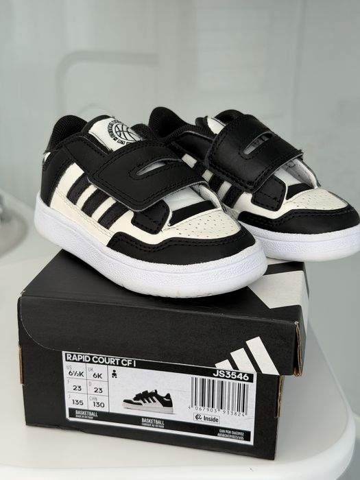 Дитячі кросівки Adidas