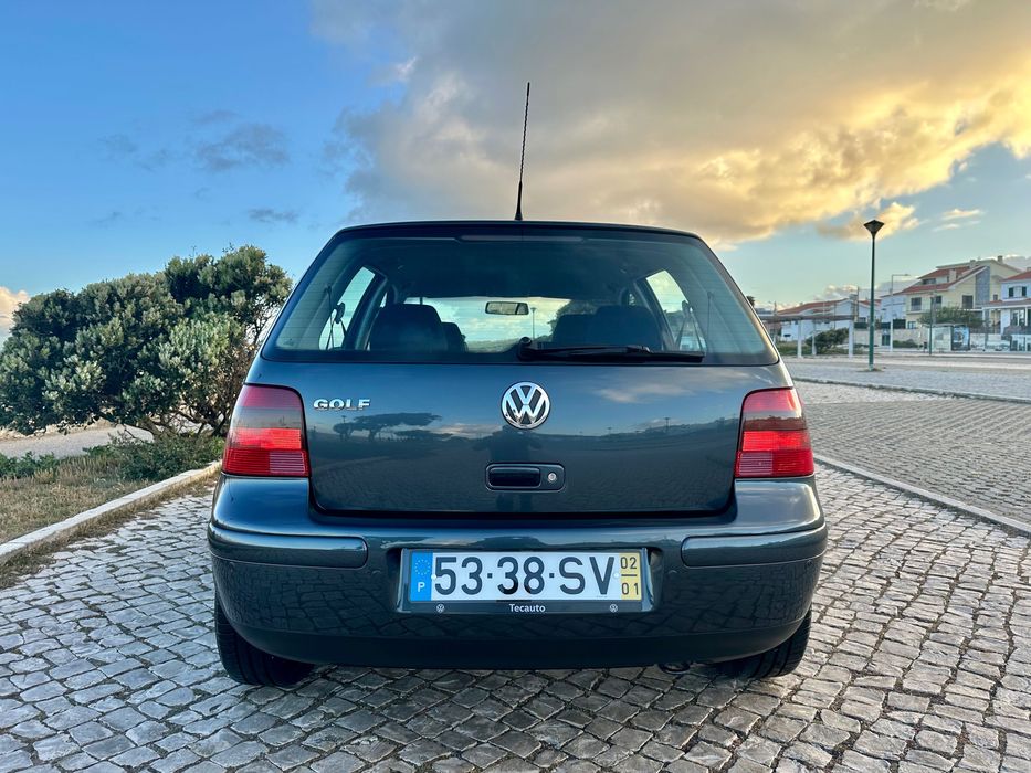 VW  Golf 1.4  -  25 Anos  -  Muito Estimado
