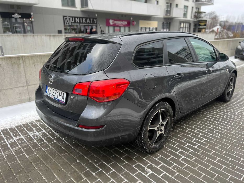 Opel ASTRA ZADBANA 1,7 cdti do jazDy 11,900zł