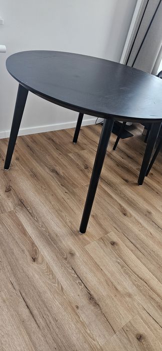 Drewniany stół czarny