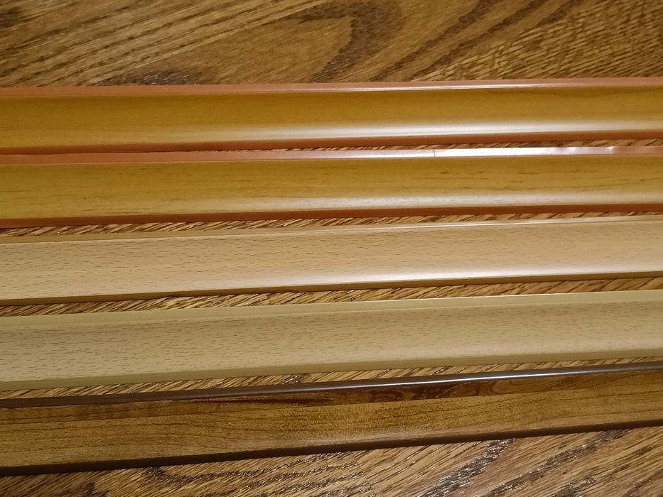 Кухонный плинтус на столешницу, синий мрамор, вишня, дуб