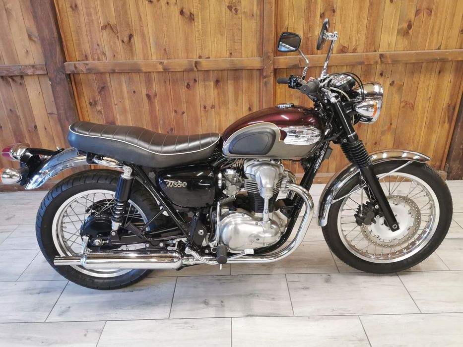 Kawasaki  Kawasaki W650 nie Bonneville, Royal enfield