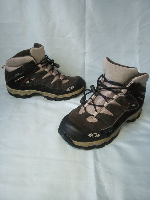 36 Salomon Gore-tex Sensifit