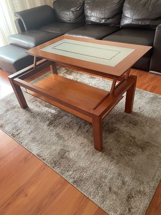 Mesa de centro em cerejeira