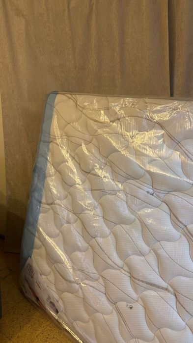 Colchão Classiconfort 190x150 – Novo, Nunca Usado    
 Na de