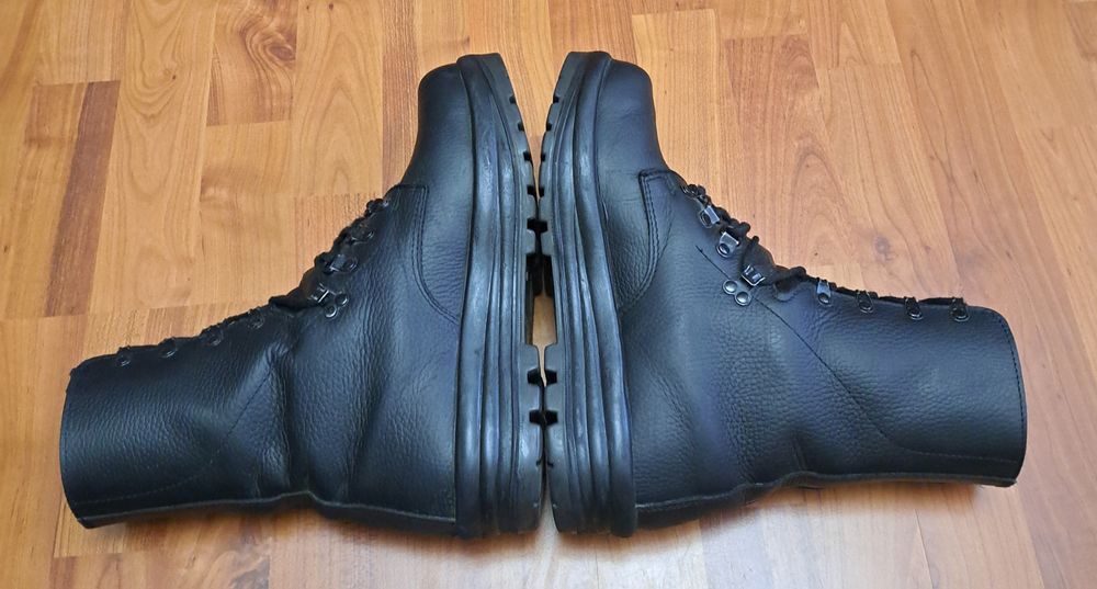 Берці, ботінки Minerva