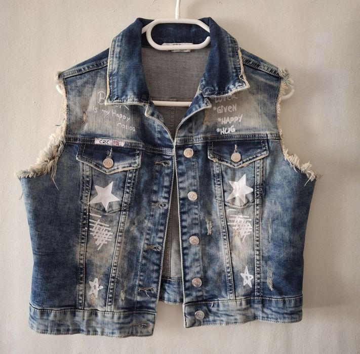 Джинсовая жилетка женская